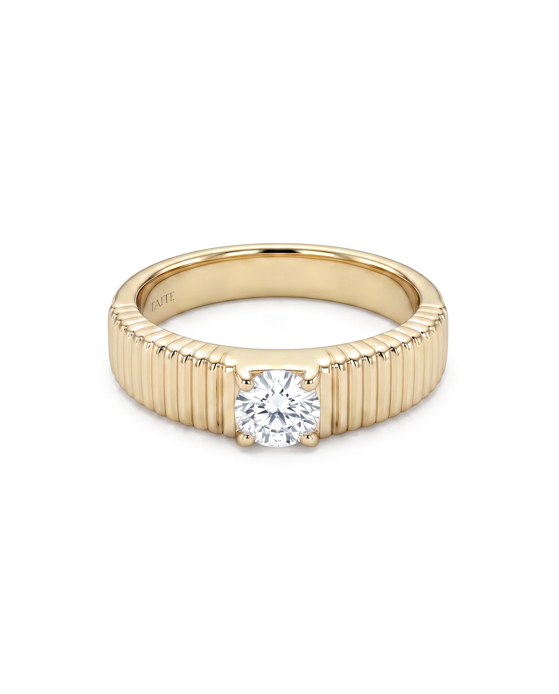 Aria Ribbed Round Diamond Ring