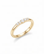 Soft Echo 5-Stone Graduated Diamond Midi Ring