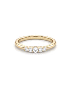 Soft Echo 5-Stone Graduated Diamond Midi Ring